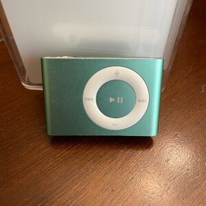 Apple Green iPod Shuffle 1GB